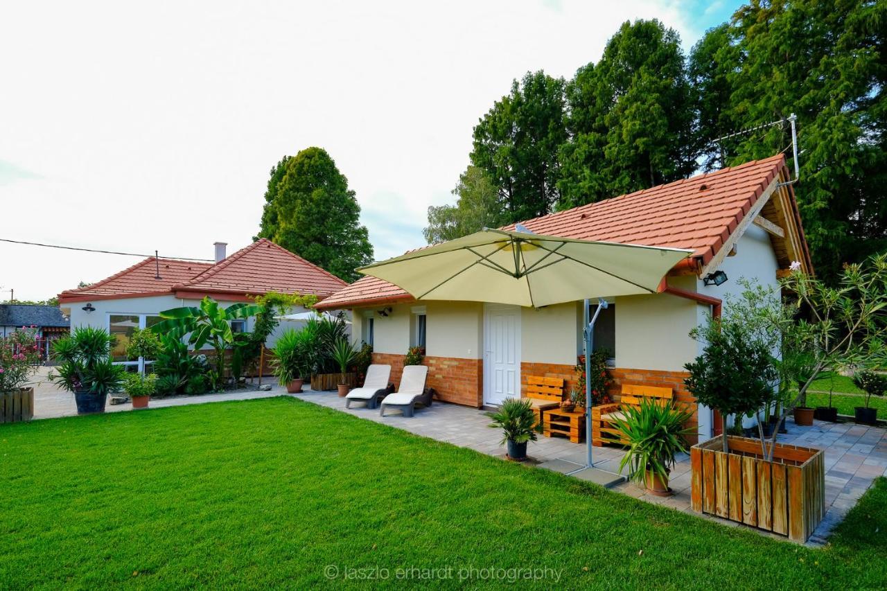 Ciprus Porta Apartmanok Balatonkenese Exteriör bild
